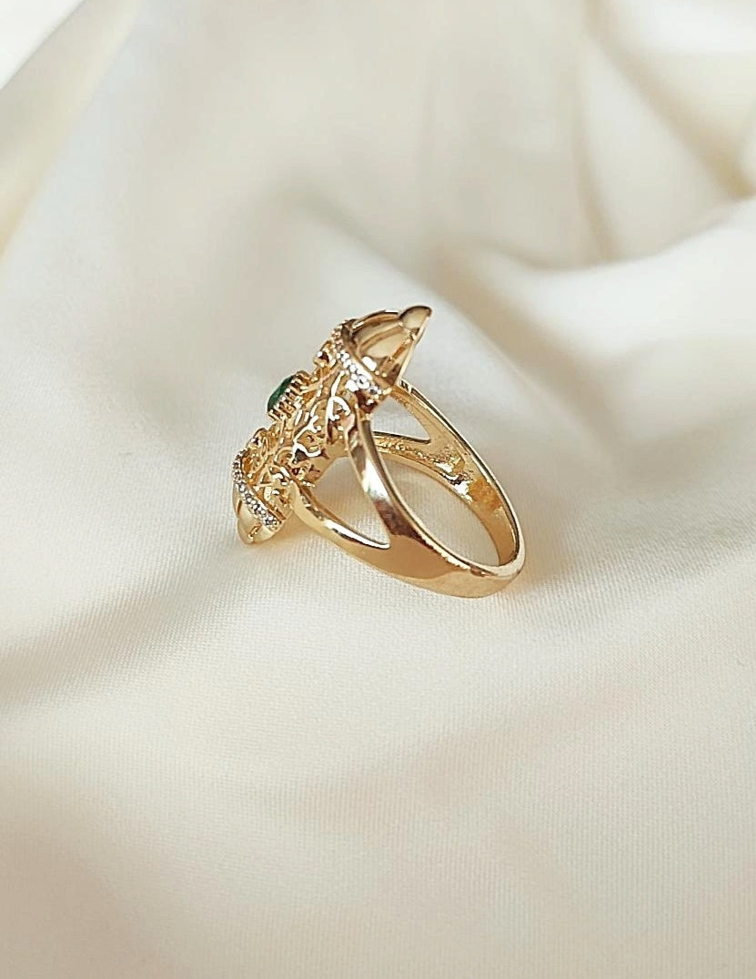 Bague avec empiècement beldi pierre verte