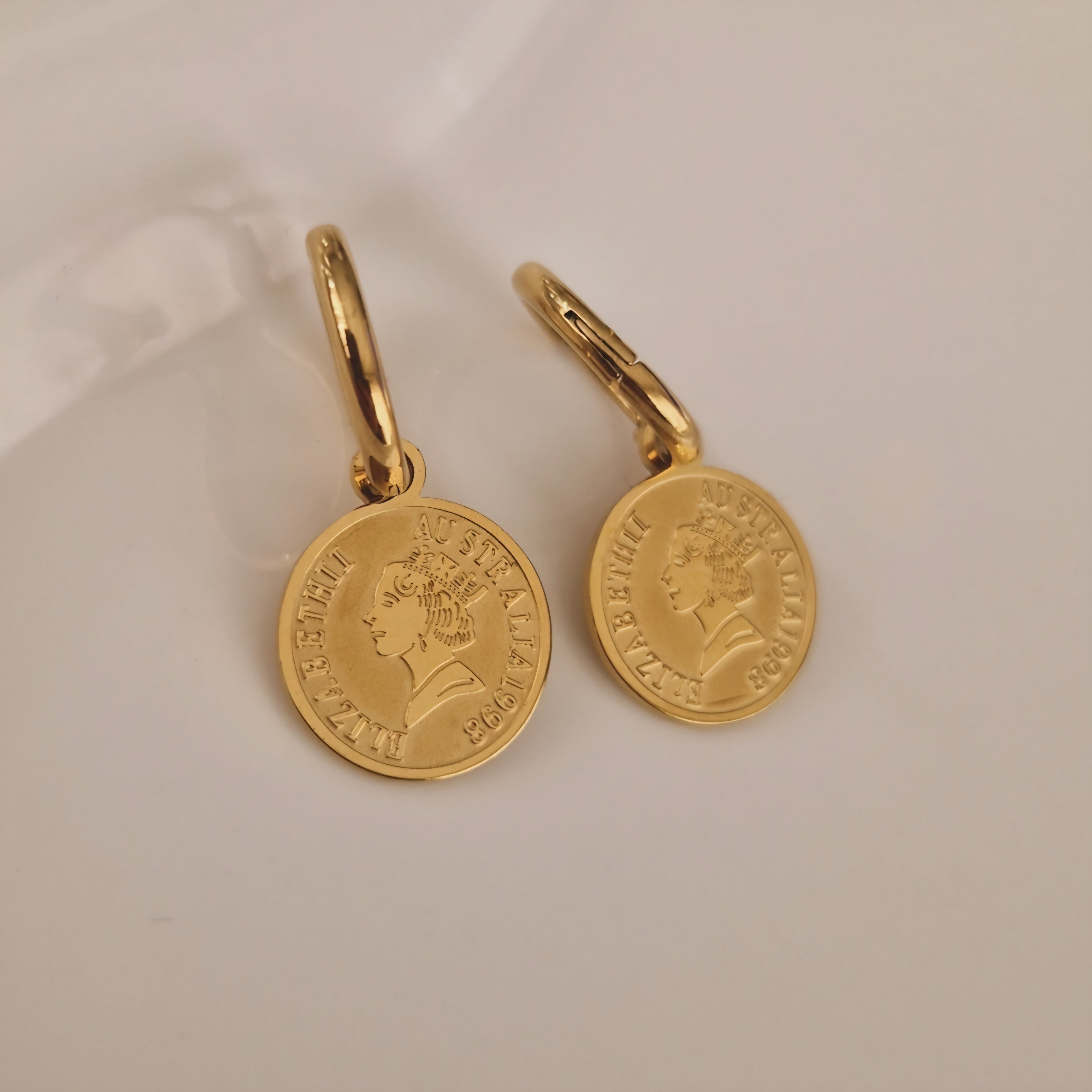 Boucles d'oreille en acier inoxydable pendentif Elisabeth
