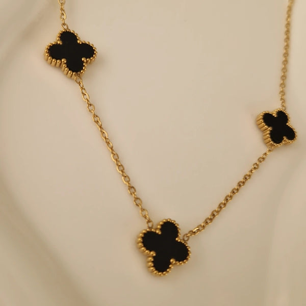 Collier en acier  inoxydable fleurs noires