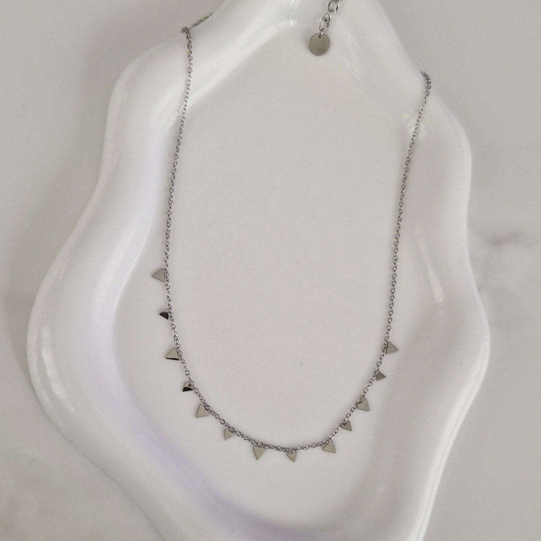 Collier en acier inoxydable multi triangles argenté