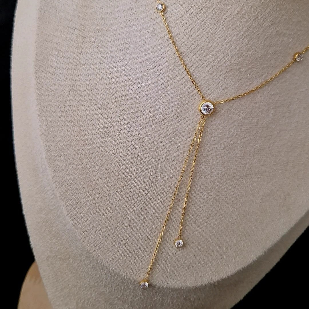 Collier en acier inoxydable en Y avec strass