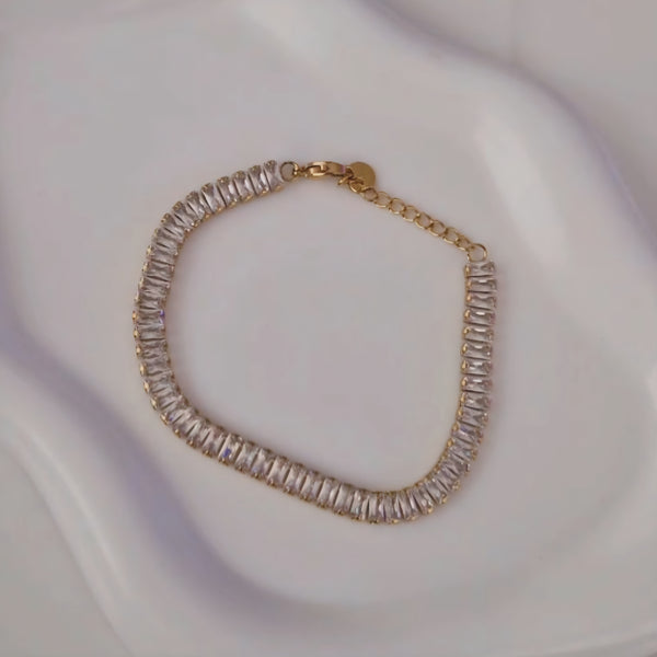 Bracelet luxe en acier inoxydable multi pierres transparentes