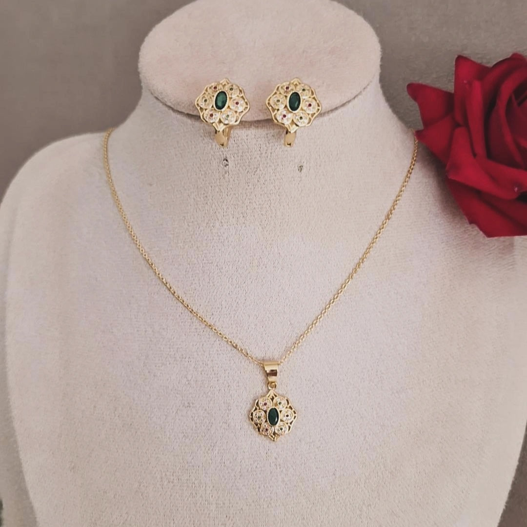 Ensemble parure collier et boucles d’oreilles fleurs et strass