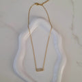 Collier en acier inoxydable pendentif ovale et strass