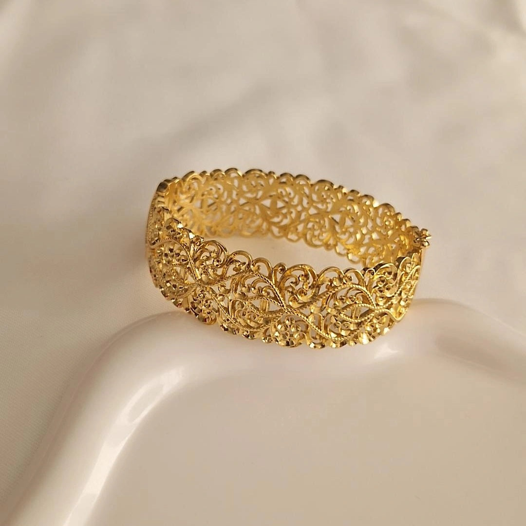 Bracelet jonc manchette Nbala en acier oriental beldi ajouré
