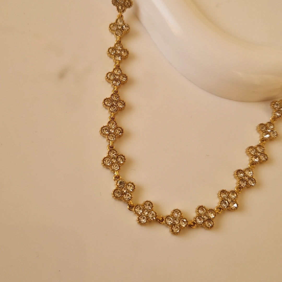 Collier en acier inoxydable fleurs de strass