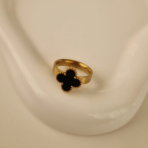 Bague en acier inoxydable fleur striée noire