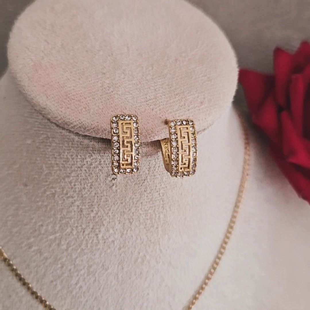 Ensemble Collier + boucles d'oreilles ajourés et strass