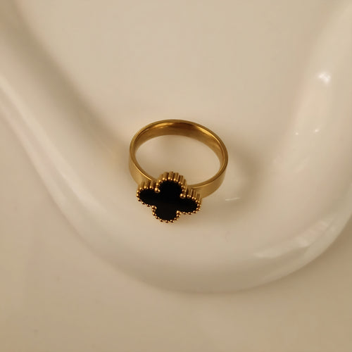 Bague en acier inoxydable fleur striée noire