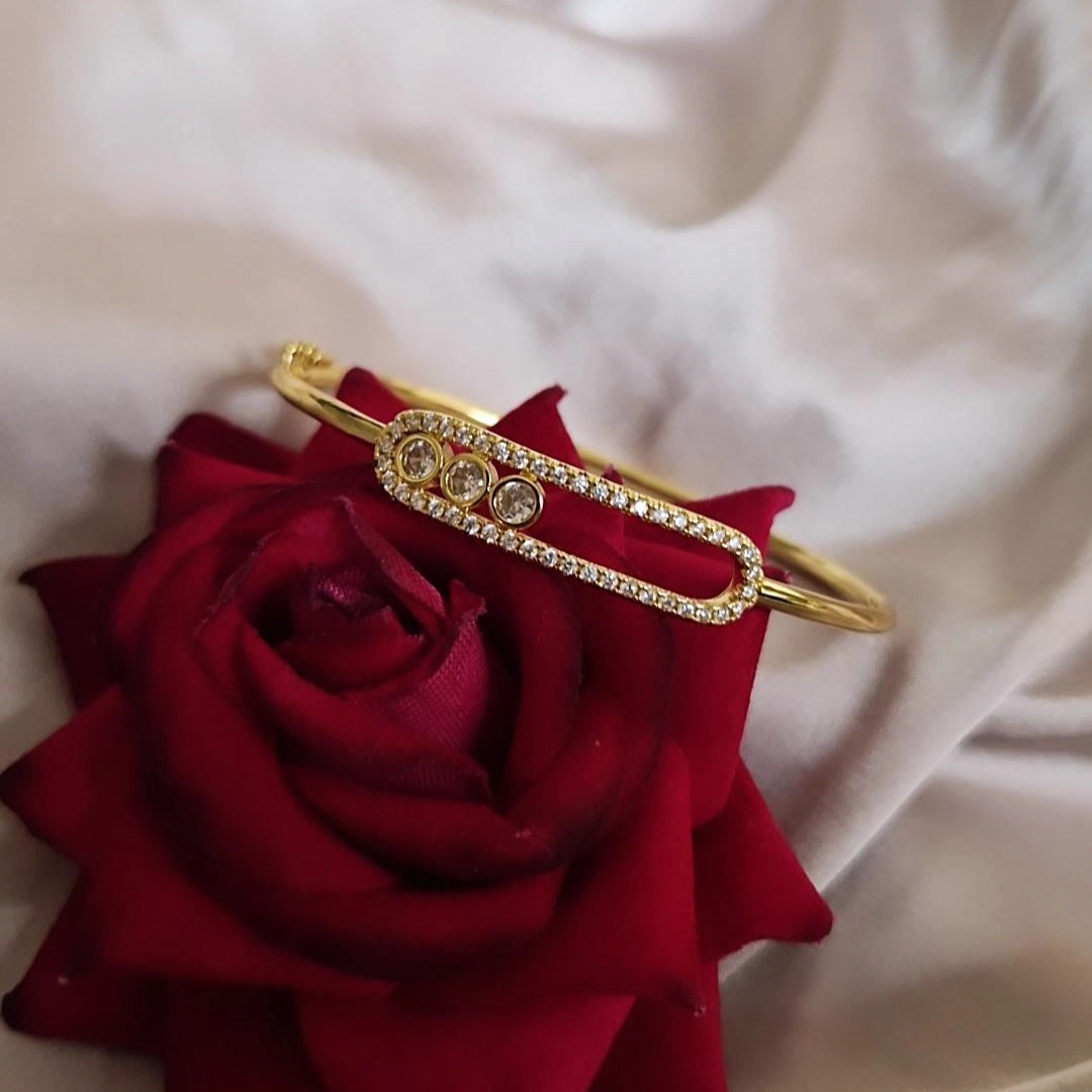Bracelet jonc en acier inoxydable ovales et 3 strass