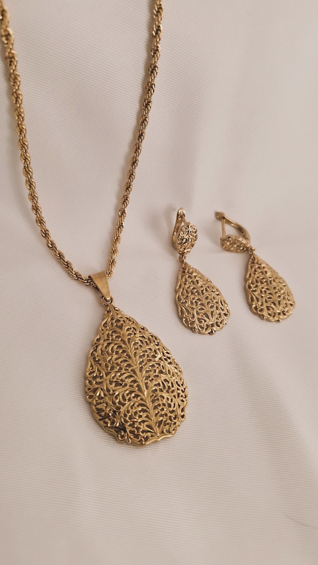 Boucles d'oreilles en acier inoxydable beldi ajourées