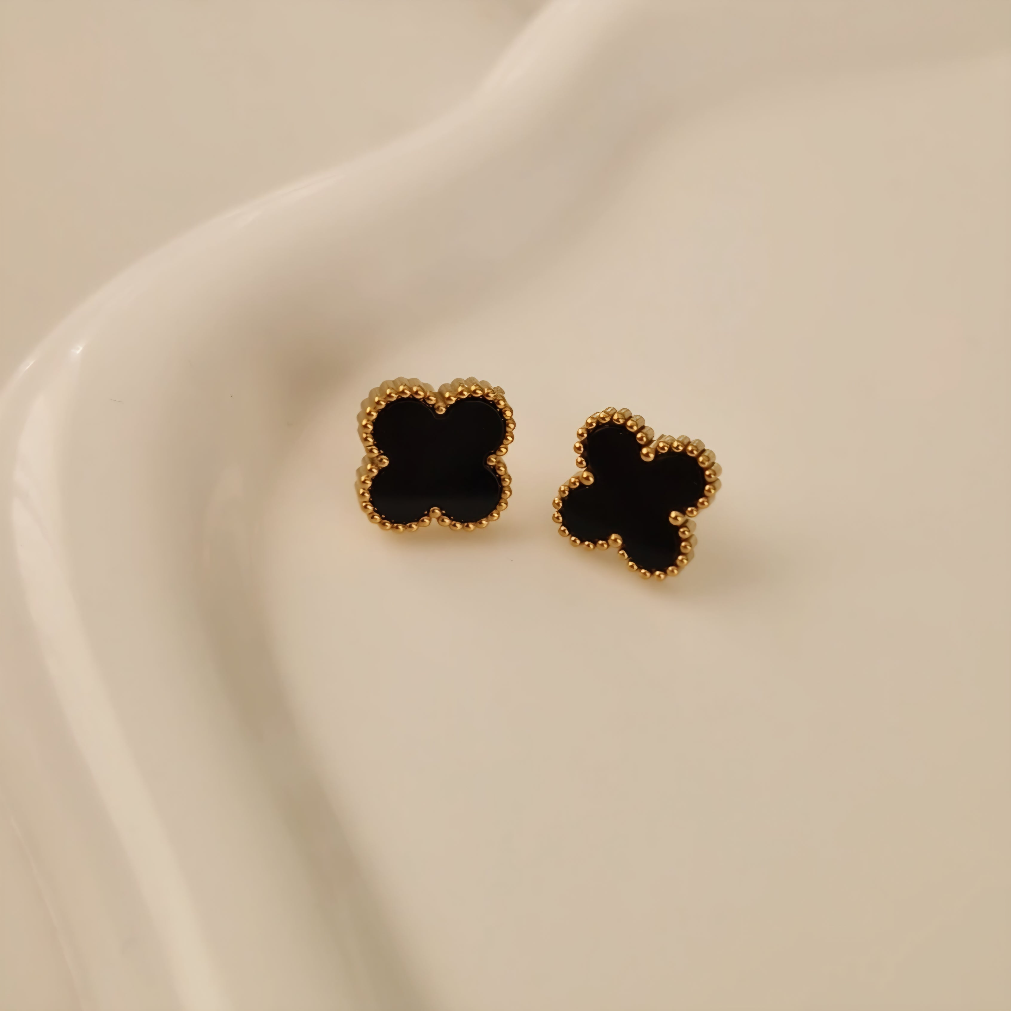 Boucles d'oreilles en acier inoxydable noires