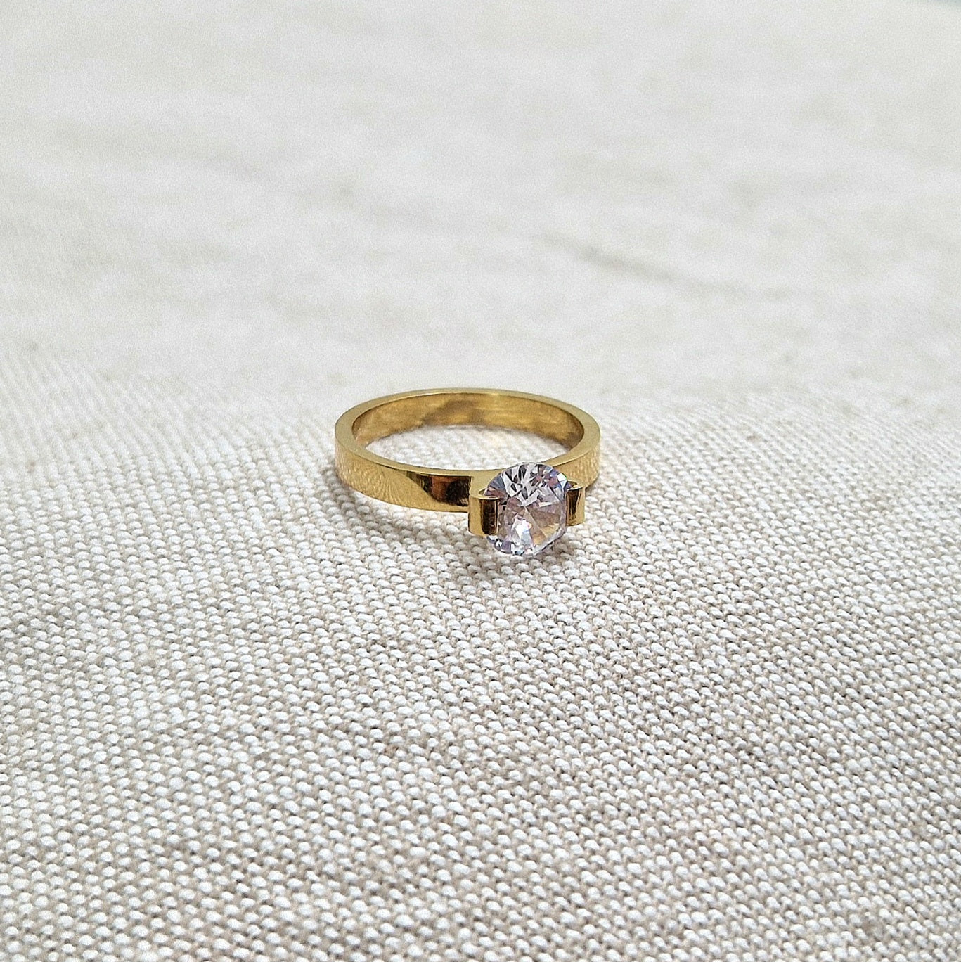 Bague en acier inoxydable solitaire