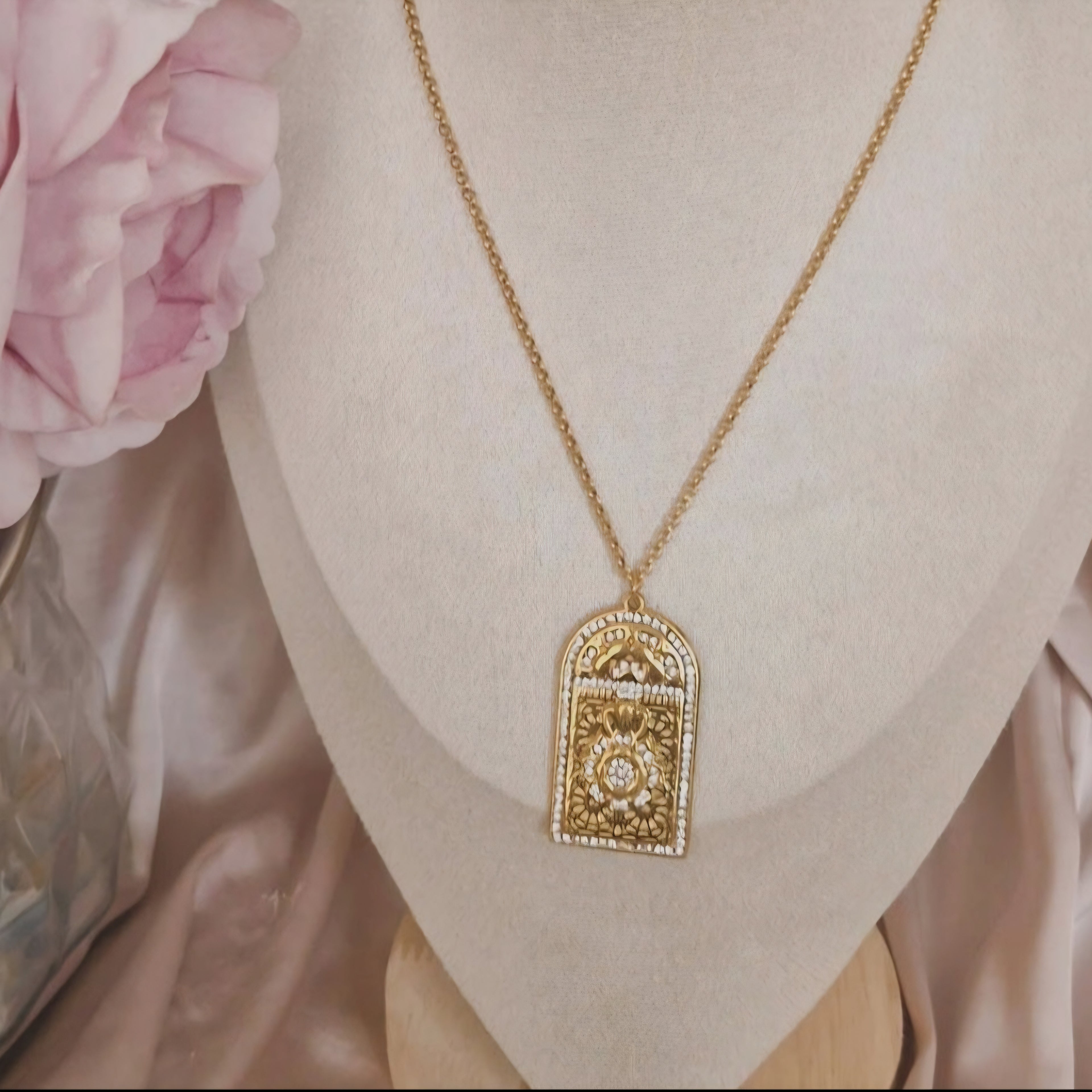 Collier beldi en acier inoxydable porte orientale Bab El Mansour